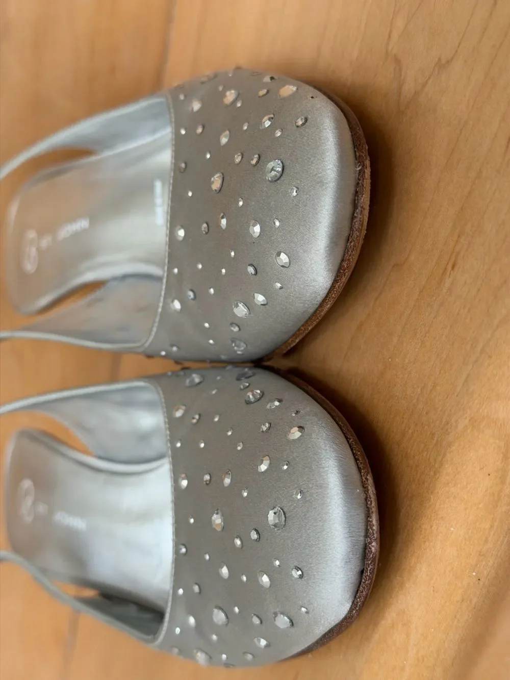 St. John Silver Crystal Embellished Satin Slingback Kitten Heels Size 7.5